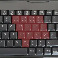 Die Tastatur zeigt, dass die Zahlenreihe und die Tasten mit den Zahlen 1-6 rot markiert sind. Die Tastatur zahlen gehen nicht.