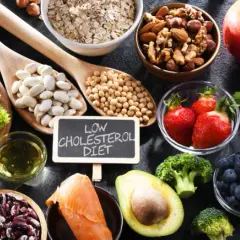 Czym zbijać cholesterol? Skuteczne metody na naturalne obniżenie poziomu