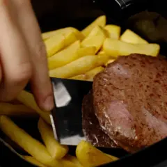 Hamburger Friggitrice ad Aria: La Ricetta Facile di Benedetta Rossi