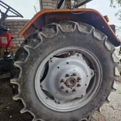 Jakie opony do C-360 wybrać, aby uniknąć problemów w pracy?