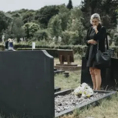 Co z emeryturą po śmierci? Oto, co musisz wiedzieć o prawach rodziny