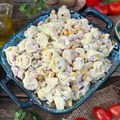 Sałatka z tortellini w 20 minut? Poznaj sekret mistrza!