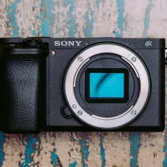 Jaki aparat fotograficzny wybrać? Poradnik: znajdź idealny dla siebie