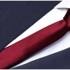 Jaki krawat do bordowego garnituru - kompletny poradnik eleganckich stylizacji