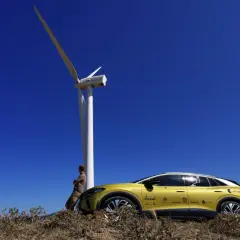 Pomocnik elektryka: Jak zacząć i ile zarobisz w OZE?