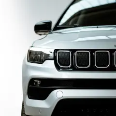 Ile pali jeep compass 2.4 benzyna? Sprawdź oszczędności i wydajność
