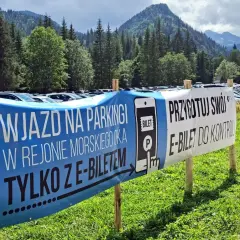 Wjazd na parking pod Morskim Okiem tylko z e-biletem. Przygotuj swój e-bilet do kontroli.