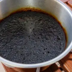 Przypalony garnek emaliowany? Uratuj go bezpiecznie krok po kroku.