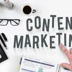 Content editor kto to – kluczowe zadania i umiejętności tego specjalisty