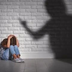 Znęcanie psychiczne nad dzieckiem objawy - jak je rozpoznać i pomóc