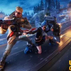 Żniwiarz Fortnite i jego towarzyszka bronią na dachu pociągu, w śnieżnej scenerii.
