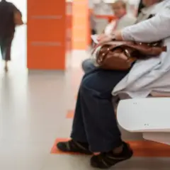 Rehabilitacja NFZ: Jak skrócić kolejki? ZUS to najszybsza droga!