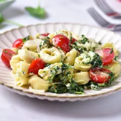 Tortellini na obiad? Odkryj 20+ przepisów na szybkie dania!