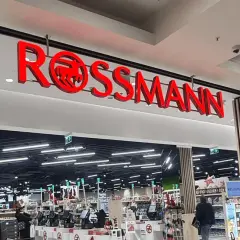 Kiedy promocje Rossmann? Kalendarz i triki, by łapać MEGA okazje!