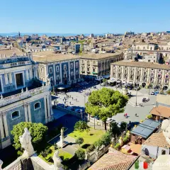 Katania: Co zwiedzić? Barok, Etna i smaki Sycylii czekają!