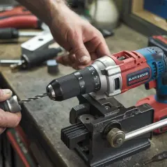 Jak łatwo zdjąć głowicę z wiertarki Black&Decker - poradnik