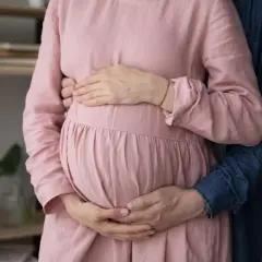 Poród z partnerem czy bez? Wybierz wsparcie idealne dla Ciebie
