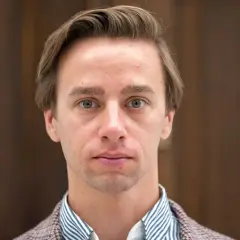 Krzysztof Bosak – do jakiej partii należy i co ją wyróżnia?