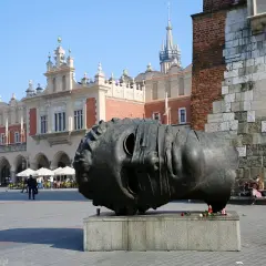 Igor Mitoraj: Antyk, fragmentacja i rzeźby, które podbiły świat