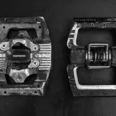 Shimano SPD pedal vs. Crank Brothers Mallet pedal, a classic showdown for mountain bikers.