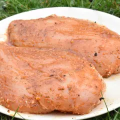Ile dokładnie grillować pierś z kurczaka na grillu elektrycznym Tefal? Sprawdź czas!