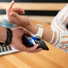 Jak włączyć NFC w Huawei Watch GT 2? Prosta instrukcja krok po kroku