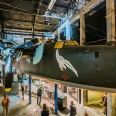Gdzie znajduje się muzeum powstania warszawskiego? Odkryj lokalizację!