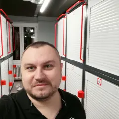 Ile kosztuje nocleg? Ekspert radzi, jak spać taniej w Polsce.