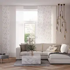 Wunderschöne Wohnzimmer Flächenvorhänge für Stil und Sichtschutz