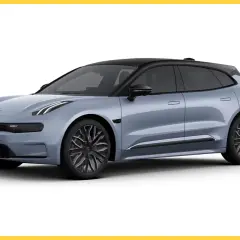 Niebieski samochód elektryczny Zeekr 001 z czarnym dachem i przyciemnianymi szybami, prezentujący nowoczesny design.