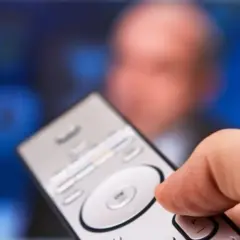 Jak wyłączyć lektora w telewizorze Samsung i cieszyć się ciszą