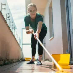 Comment nettoyer son balcon en béton facilement et efficacement