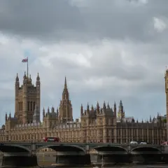Parlament i Big Ben w Londynie. Zastanawiasz się, ile pieniędzy na 3 dni w Londynie?