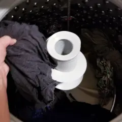 Czy Domestos to wybielacz? Uważaj na swoje ubrania i pralkę!