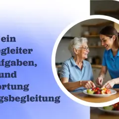 Eine freundliche Alltagsbegleiterin bereitet mit einer älteren Dame Obst zu. Die Aufgaben und Grenzen der Alltagsbegleitung werden thematisiert.