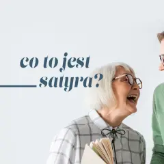 Dwie kobiety śmieją się, trzymając książki. Jedna z nich pyta: "co to jest satyra?".