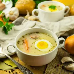 Gęsta zupa bez grudek? Zagęszczanie mąką i śmietaną!