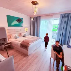 Nocleg tranzytowy: Co to jest i jak znaleźć tani nocleg w trasie?