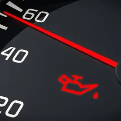 Kontrolka ciśnienia oleju świeci się na desce rozdzielczej. Gdzie jest czujnik ciśnienia oleju 2.0 TDI?