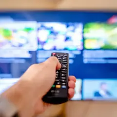 Czy telewizor Philips ma wbudowany dekoder DVB-T2? Sprawdź, zanim kupisz!