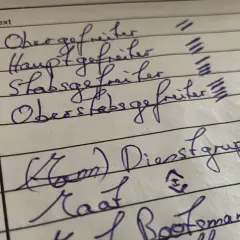 Liste von Dienstgradgruppen der Bundeswehr: Obergefreiter, Hauptgefreiter, Stabsgefreiter, Oberstabsgefreiter, (Komm.) Dienstgruppe, Maat, Bootsmannanwärter.