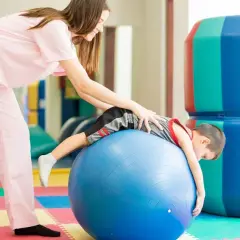 Skąd się biorą zaburzenia integracji sensorycznej? Poznaj przyczyny