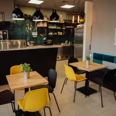 Gdzie zjeść w Legnicy? Odkryj najlepsze lokale i smaki