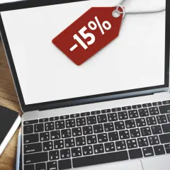 Laptop z etykietą -15% na ekranie. Czas na zakupy z zniżką Reserved!