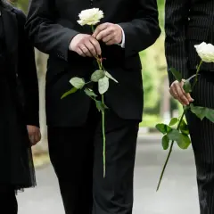 Jak sprawdzić datę pogrzebu w Zgierzu i uniknąć nieporozumień