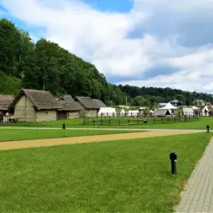 Skansen Archeologiczny Karpacka Troja - historia i atrakcje dla odwiedzających