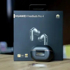 Pudełko słuchawek HUAWEI FreeBuds Pro 4. Dowiedz się, jak podłączyć słuchawki bezprzewodowe do telefonu Huawei.