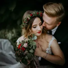 Ile kosztuje fotograf i kamerzysta na wesele? Ceny, które zaskakują