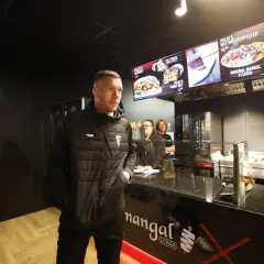 Gdzie kupić kebab Podolskiego? Odkryj najlepsze lokalizacje w Polsce