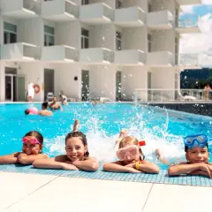 Pomorskie jeziora: Hotele dla rodzin, SPA i aktywnych wybierz swój!